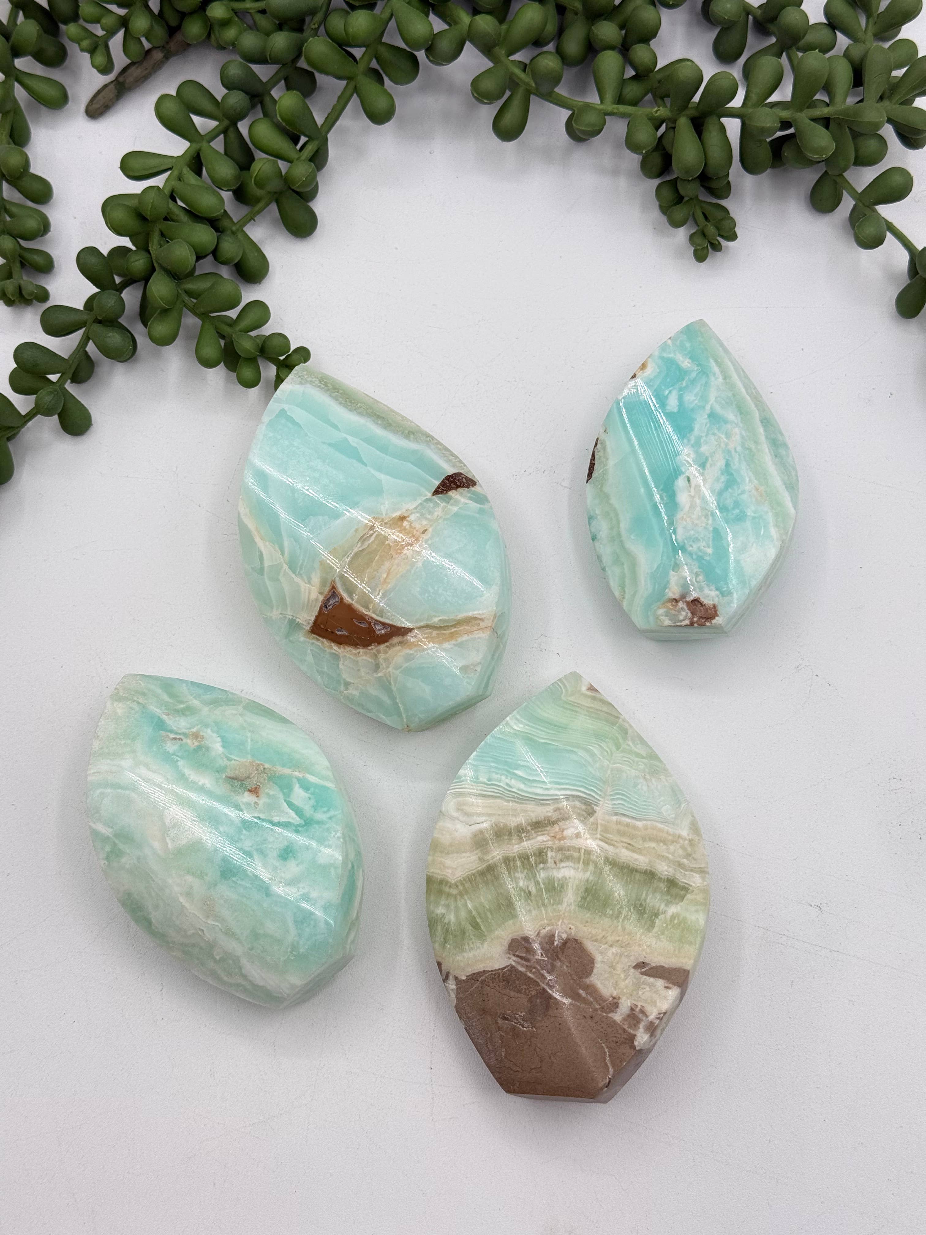 Meraki Gemstones - Wholesale Spiritual Stone/Crystal - Caribbean Calcite Gemstone Flame/Freeform (0.5kg/1.1lb)1