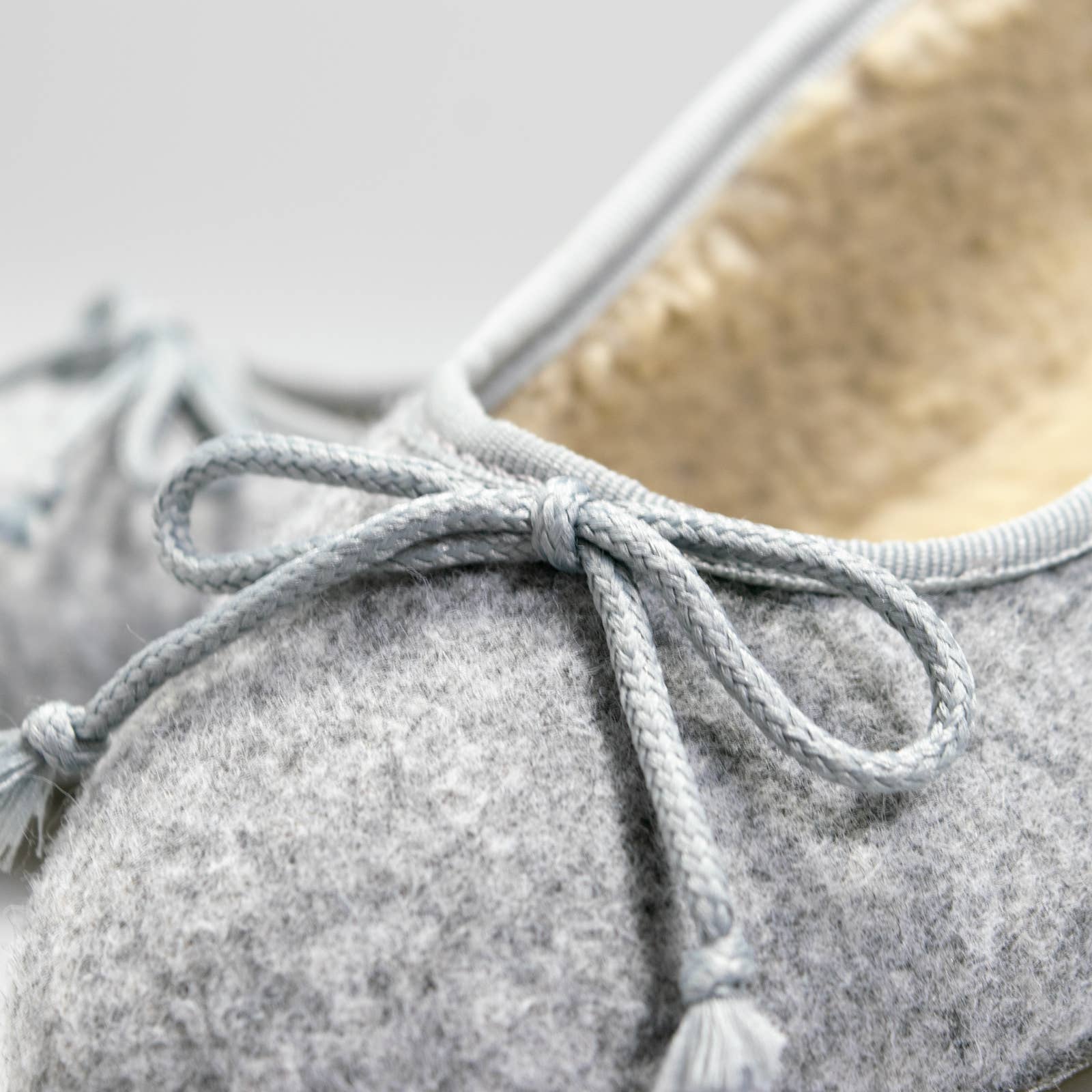 HAIKON HADA - Wholesale Slippers - Women's - Light gray felt ballerinas. Recycled house slippers5