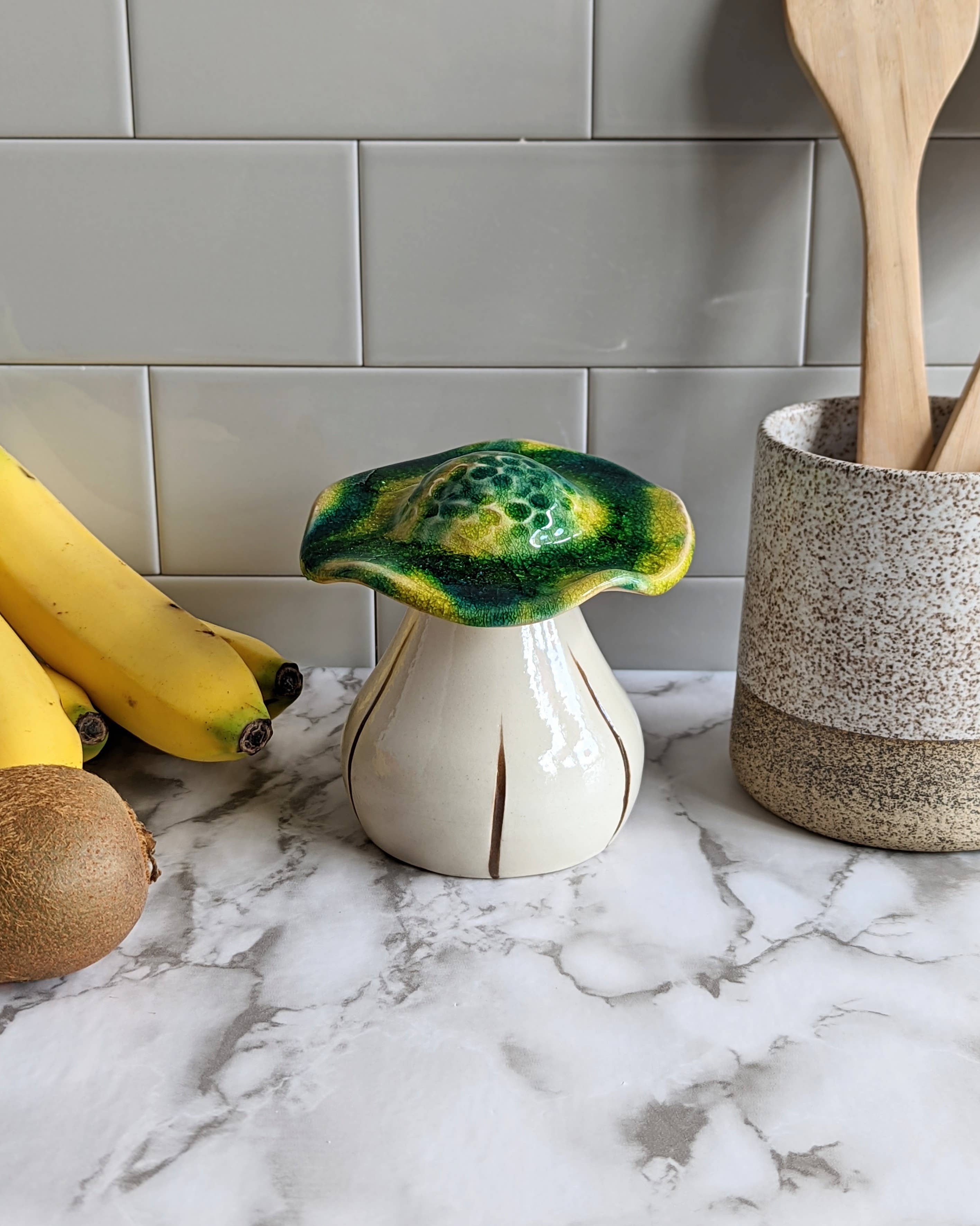 Amaranth Stoneware Ltd - Wholesale Fruit Basket - Shroom of Doom - Fruit Fly Trap1