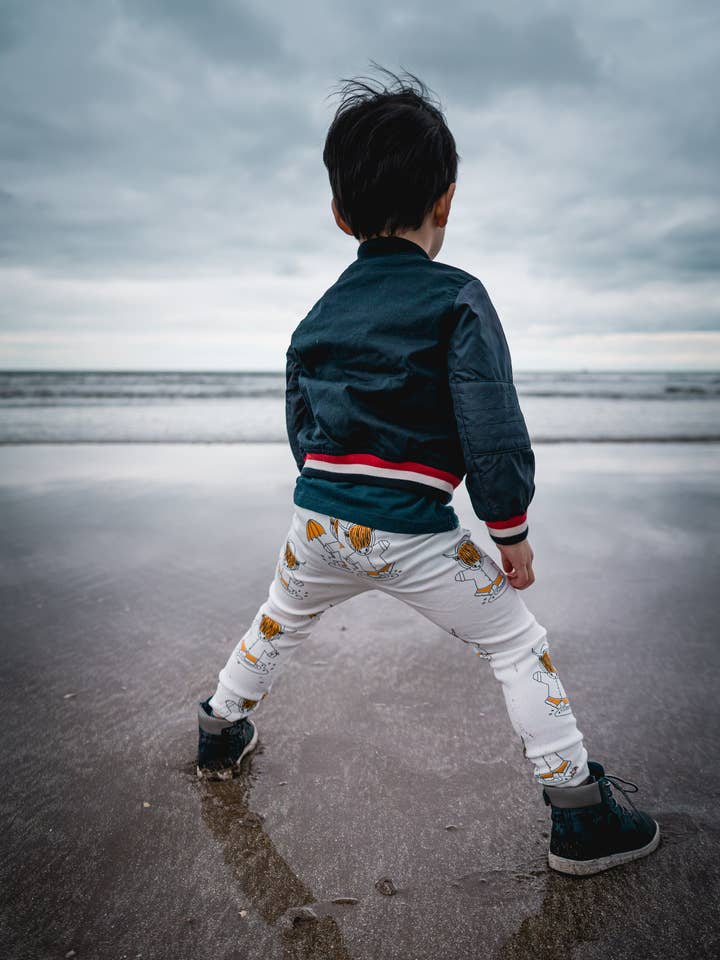 Highland Cow Children's Leggings for wholesale by Doctor Mother Other