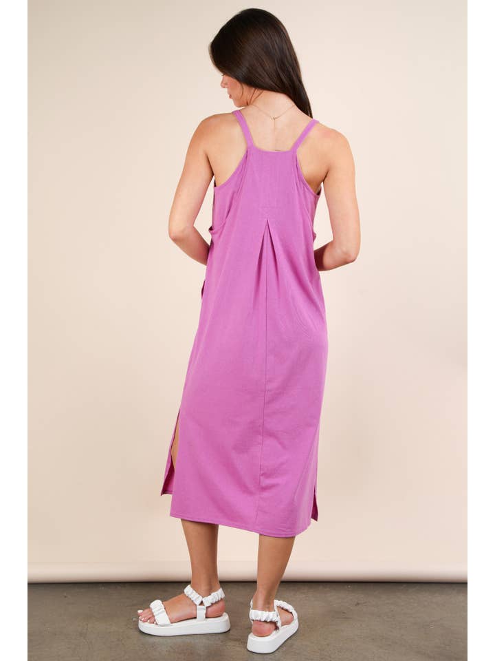 VERY J – Großhandel Kleid – Damen – VERY J Freizeit-Midikleid mit V-Ausschnitt und Ärmellos10