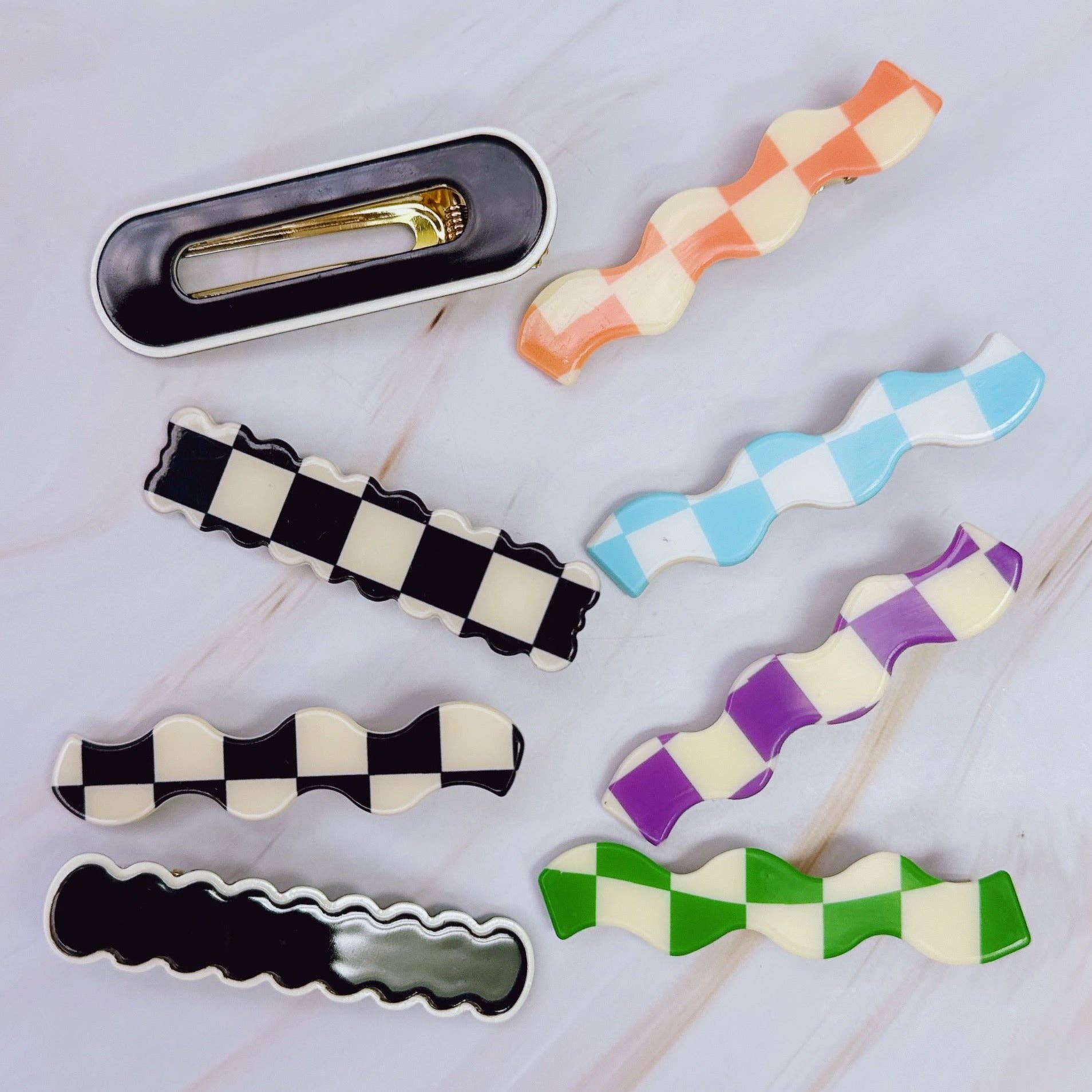 Ellison+Young - Wholesale Hair Accessories Set - Women's - Checkered Wavy Creaseless Hair Clip Set Of 44
