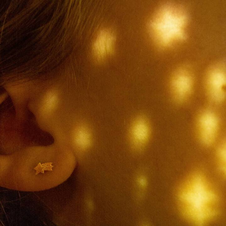 Gold-plated shooting star moon earrings for wholesale by Adorabili