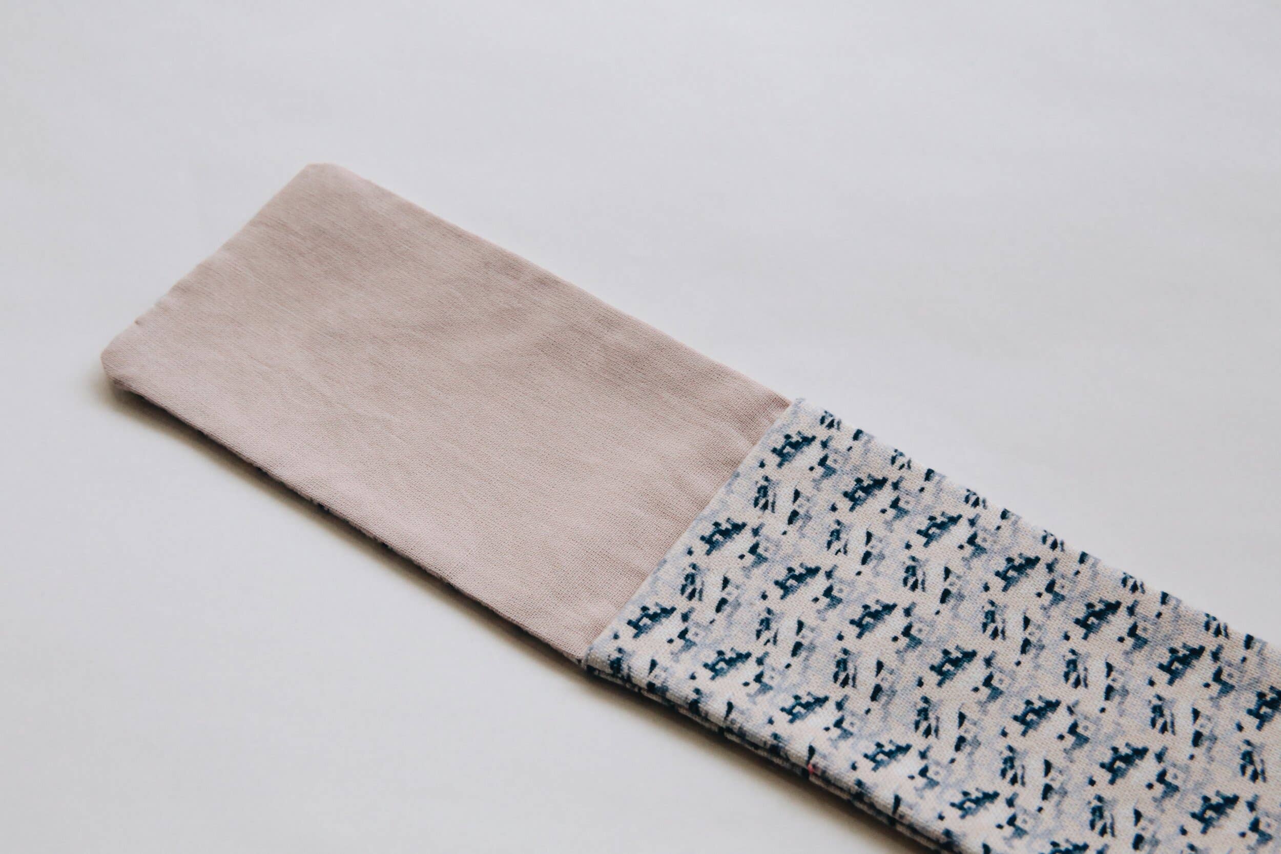 Nyra Design - Wholesale Table Runner - Bo Cutlery Holders Table Set 010