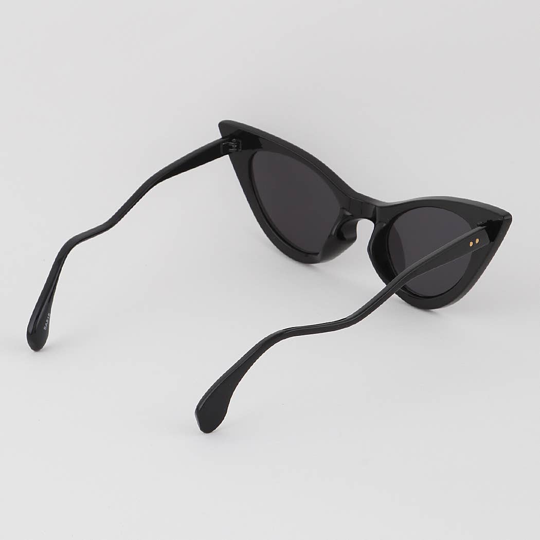 MIX Thunder Bolt Cateye Sunglasses for wholesale on Faire1