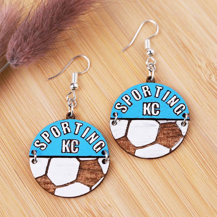FH&L Creations - Vente Boucles d'oreilles pendantes - Boucles d'oreilles en bois Sporting Kansas City Soccer0