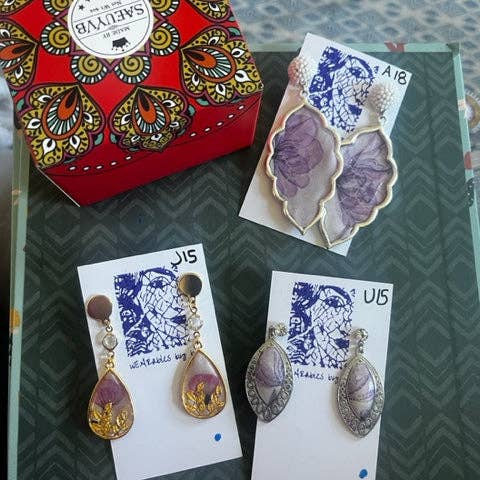 Customer order for wholesale by WEARABLES BY B LLC