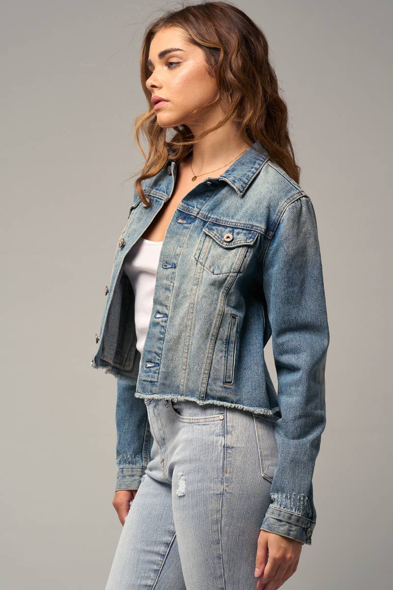Insane Gene USA – wholesale Denim jacket – Women's – Flap Pockets Raw Hem Denim Jacket6