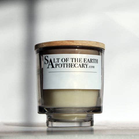 Cake's On The Menu ( vanilla) Candle for wholesale by Salt of the Earth Apothecary