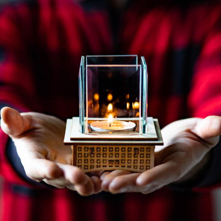 One Man One Garage - Wholesale Fire Pit - Tabletop Glass Fireplace, 2 sizes to warm your evening!