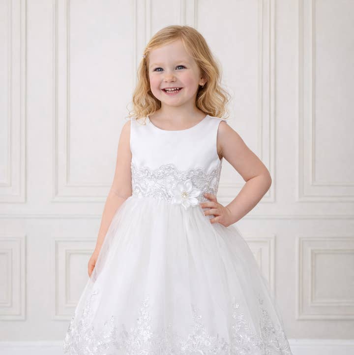 Robe de demoiselle d’honneur et de première communion pour tout-petit pour la vente par Bajabella