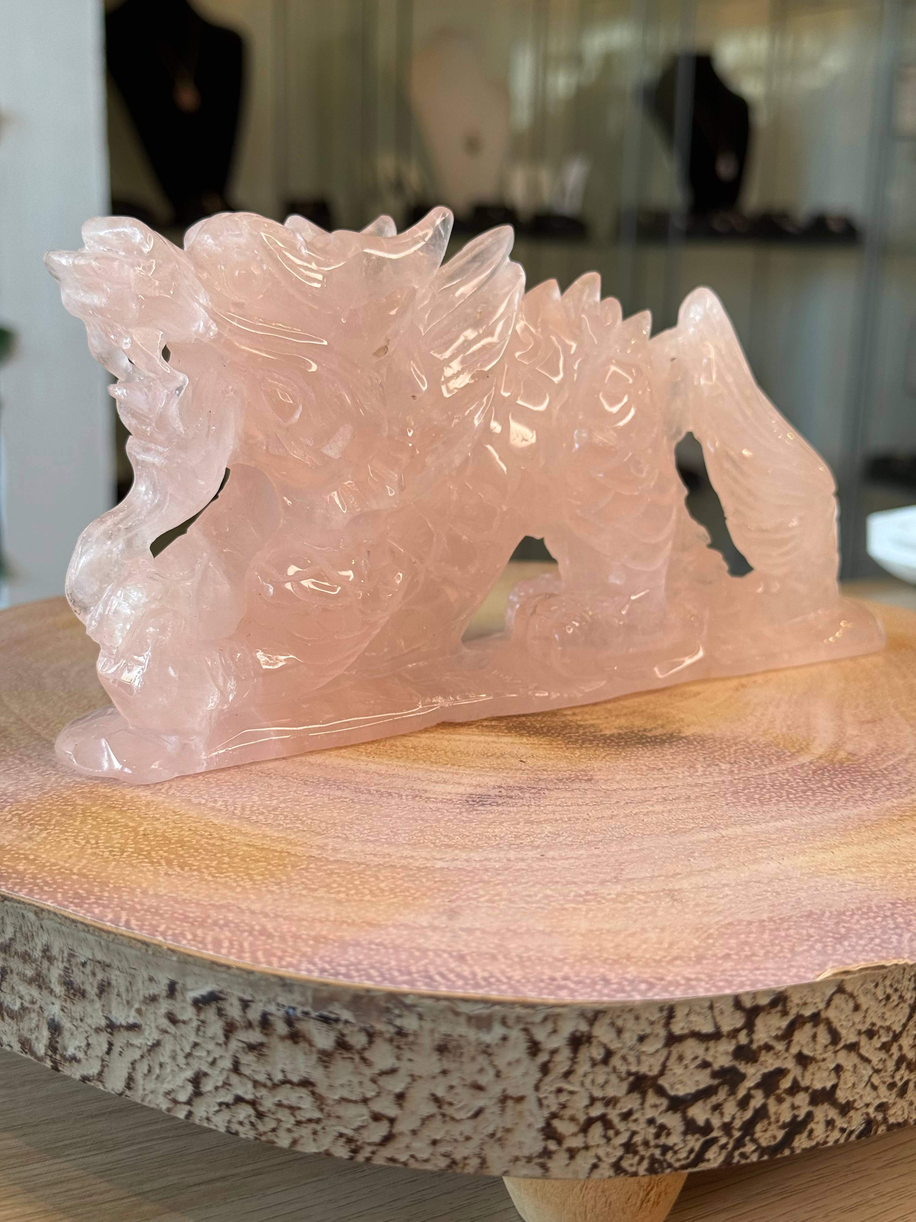 Crystal Cove Minerals – wholesale Andlig sten/kristall – Rosenkvarts Drakkristallskulptur - 820g - 20x10cm1