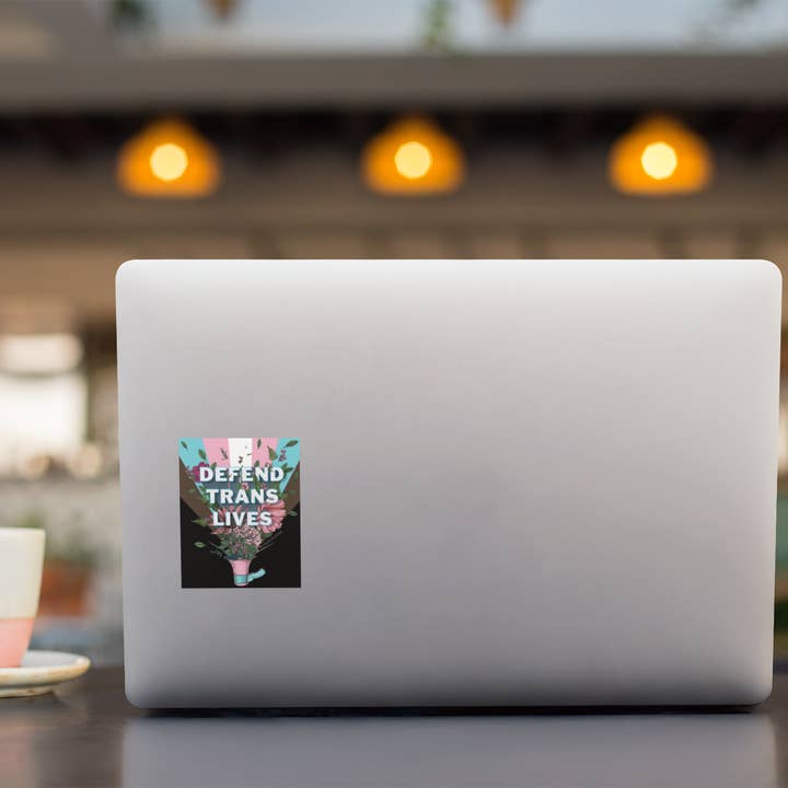 Transpainter – wholesale Klistermärke – Försvara transliv Klistermärke | LGBTQ+ Stötdämparklistermärken5