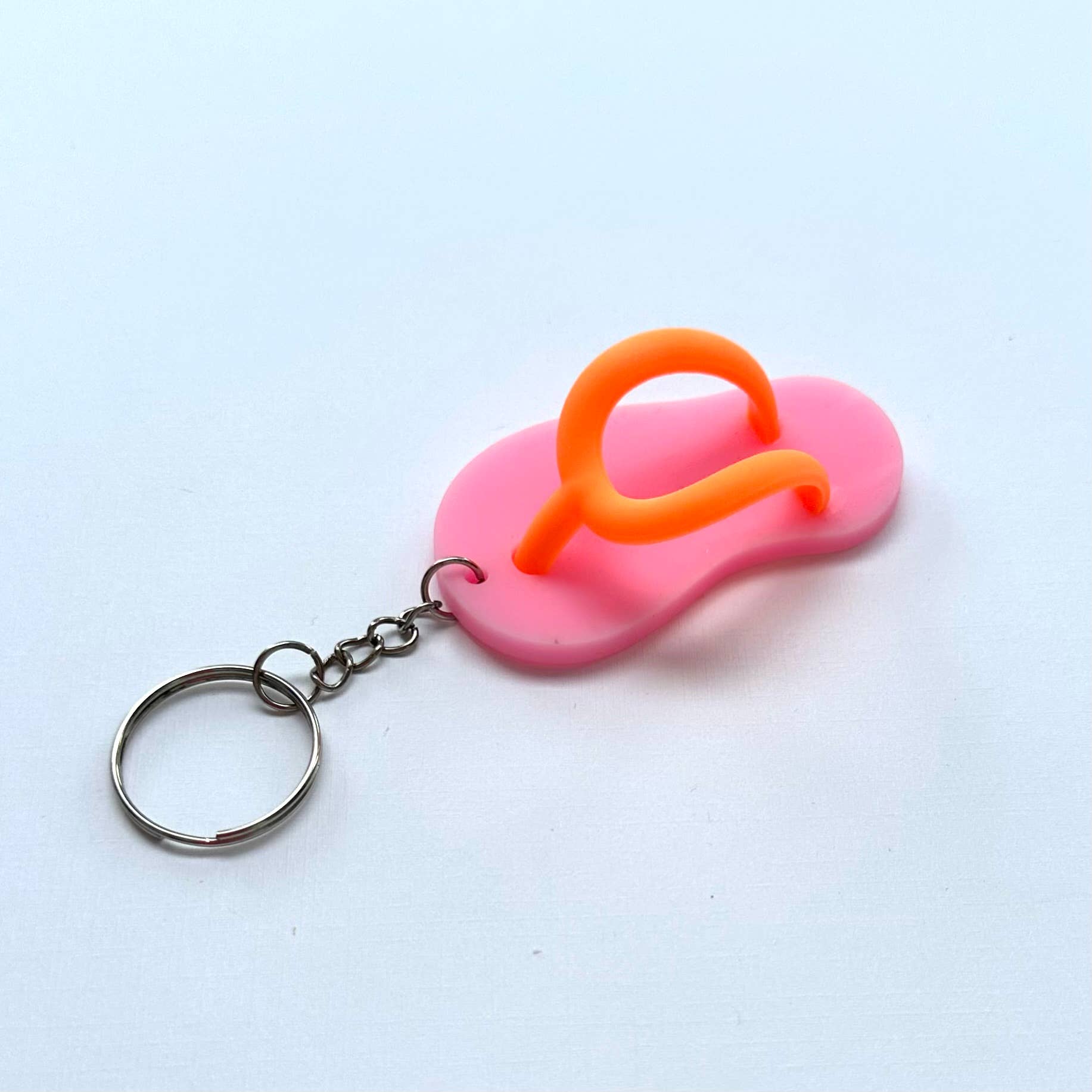 iconic mi – wholesale Keychain – Women's – Silicone Flip Flop Keychain Accessory Light Pink1
