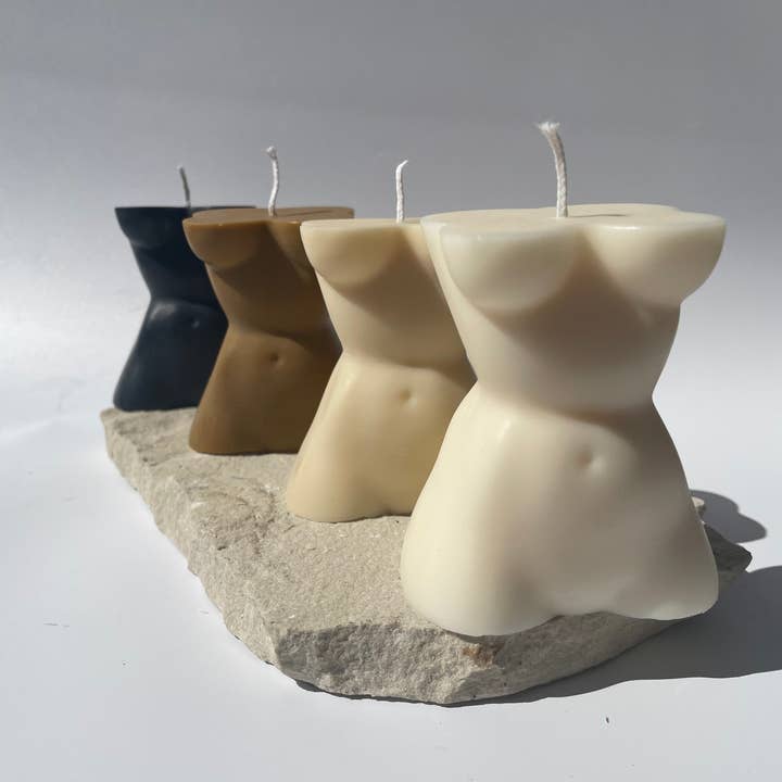 Trésor – wholesale Novelty candle – I AM WOMAN (1 Wick - Caramel)3