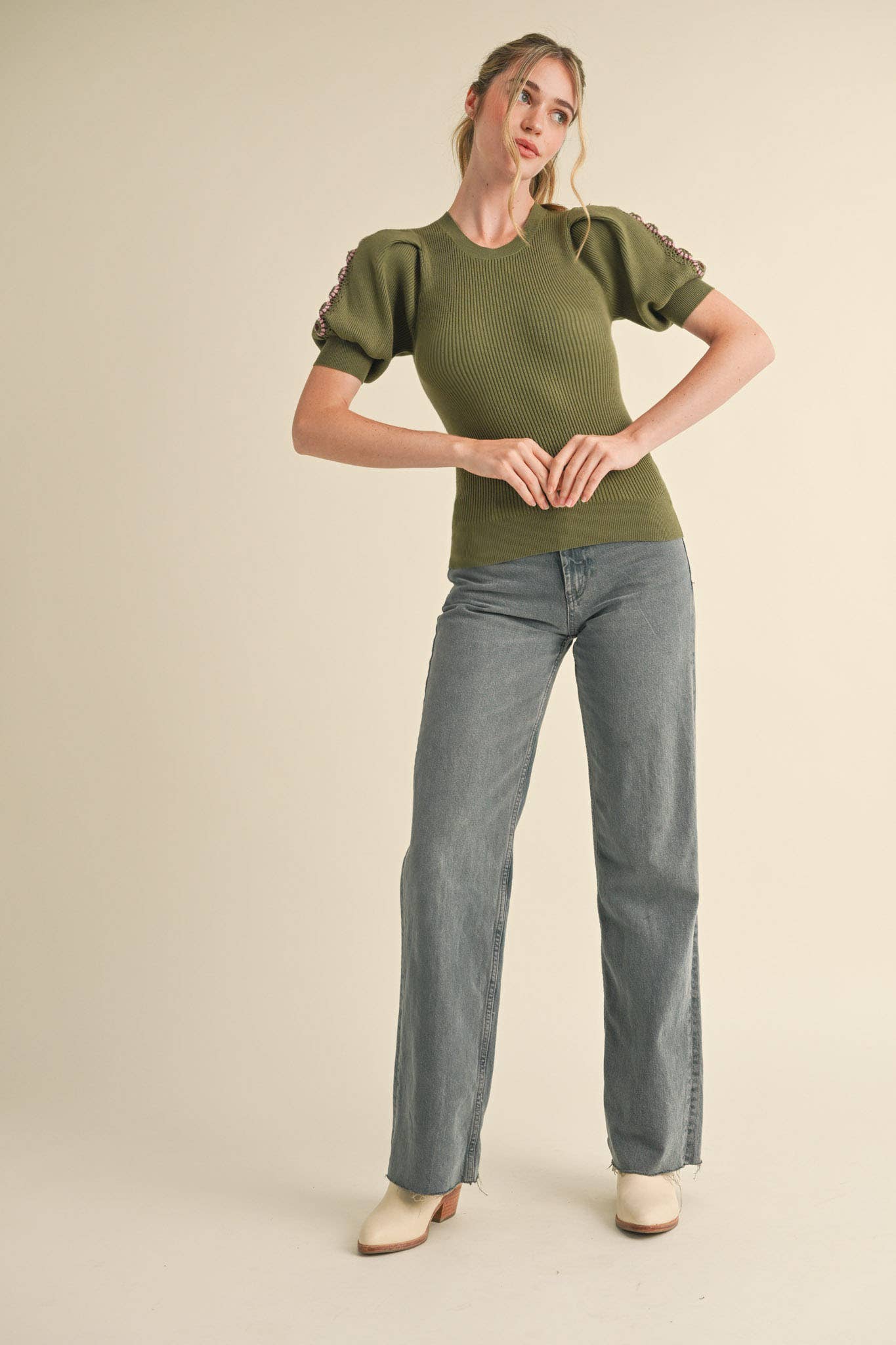 &MERCI - Wholesale Knit Top - Women's - HAND-MADE CROCHET PUFF SLEEVE SWEATER MSW105679