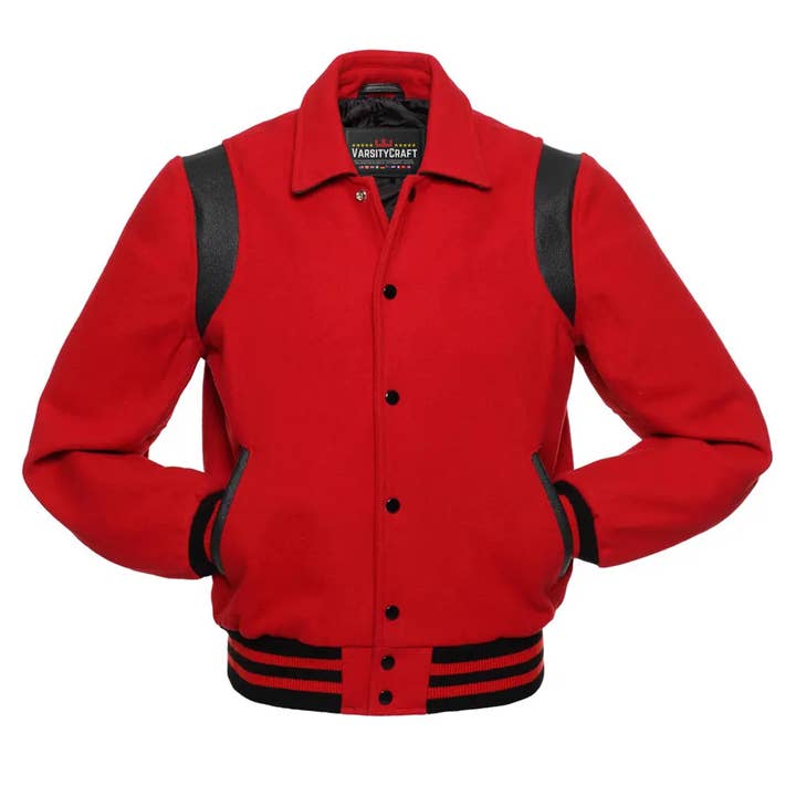 Veste universitaire rétro en laine rouge et manches en cuir noir pour la vente par Varsity Craft