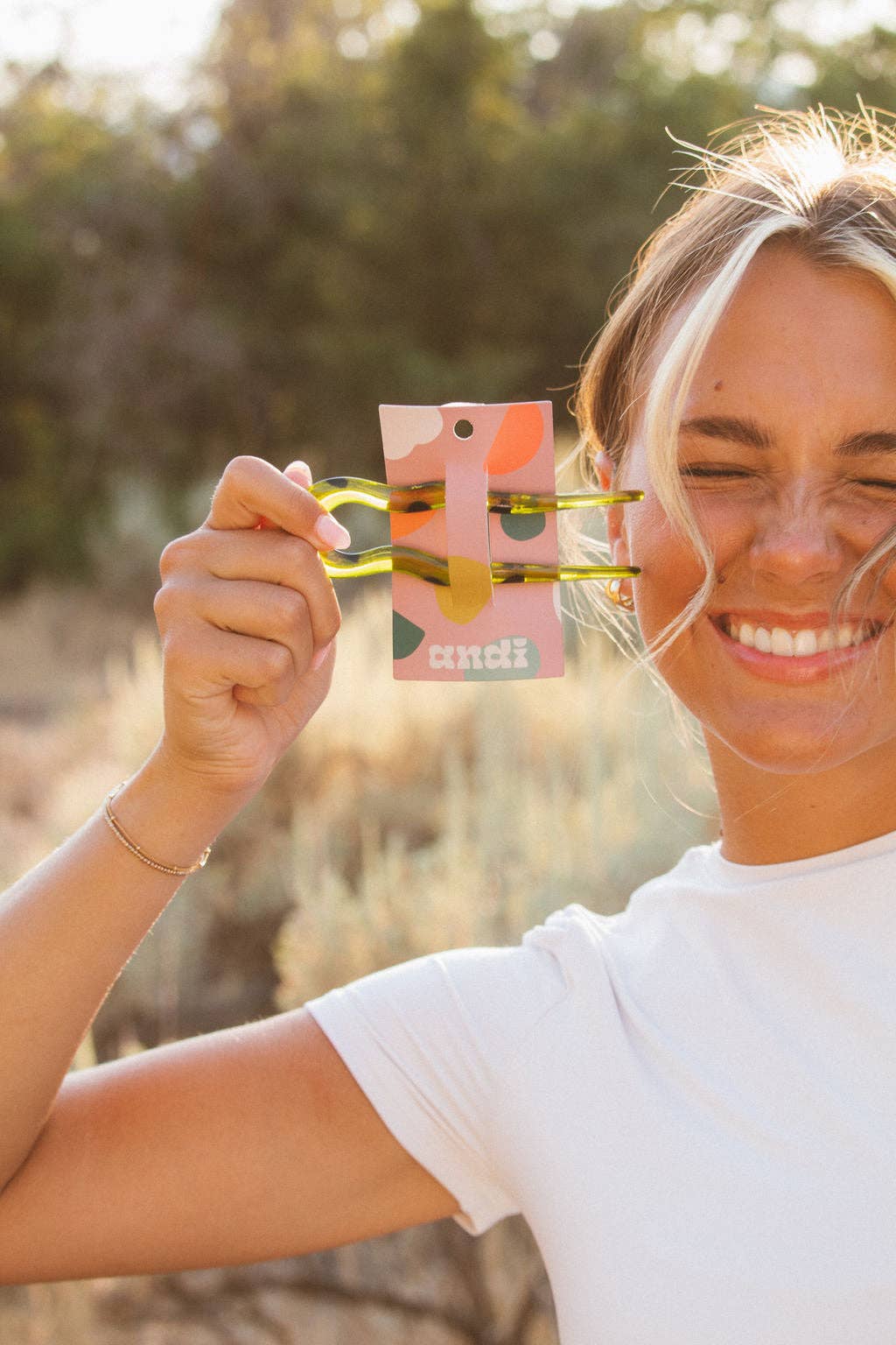 Shop Andi - Wholesale Hair Clip - Women's - Glossy Wavy Hair Fork4