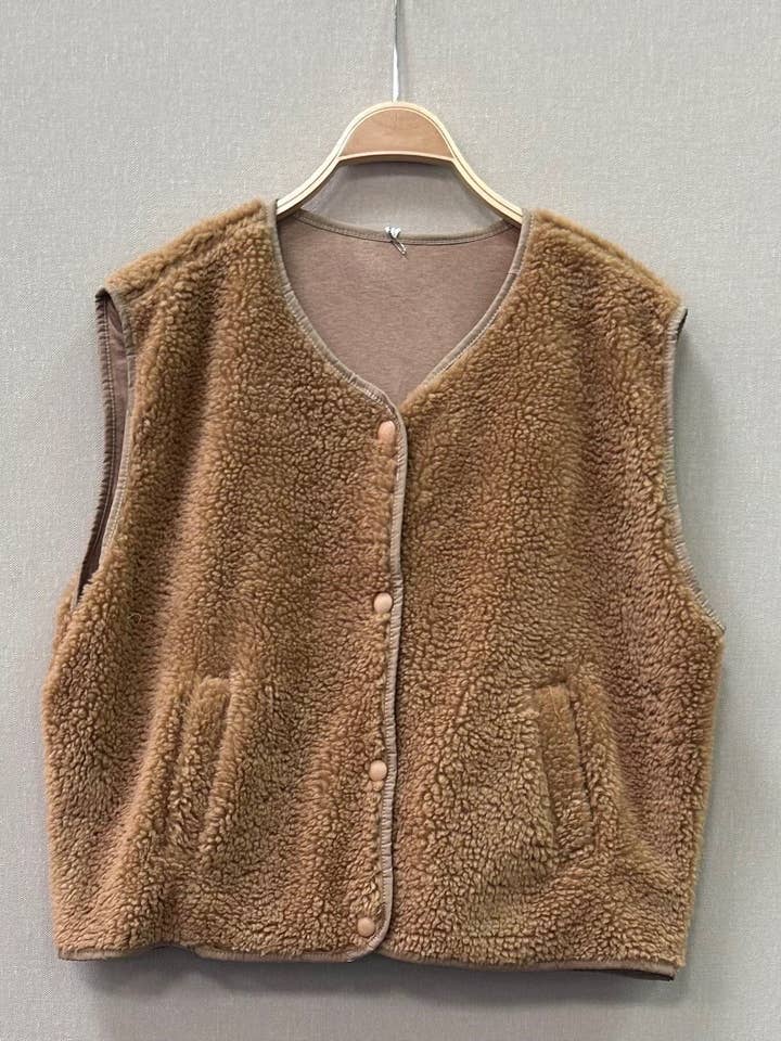 SWEET MAGIC MODA Y COMPLEMENTOS - Wholesale Outerwear Vest - Kids - SHEEPSKIN VEST 3