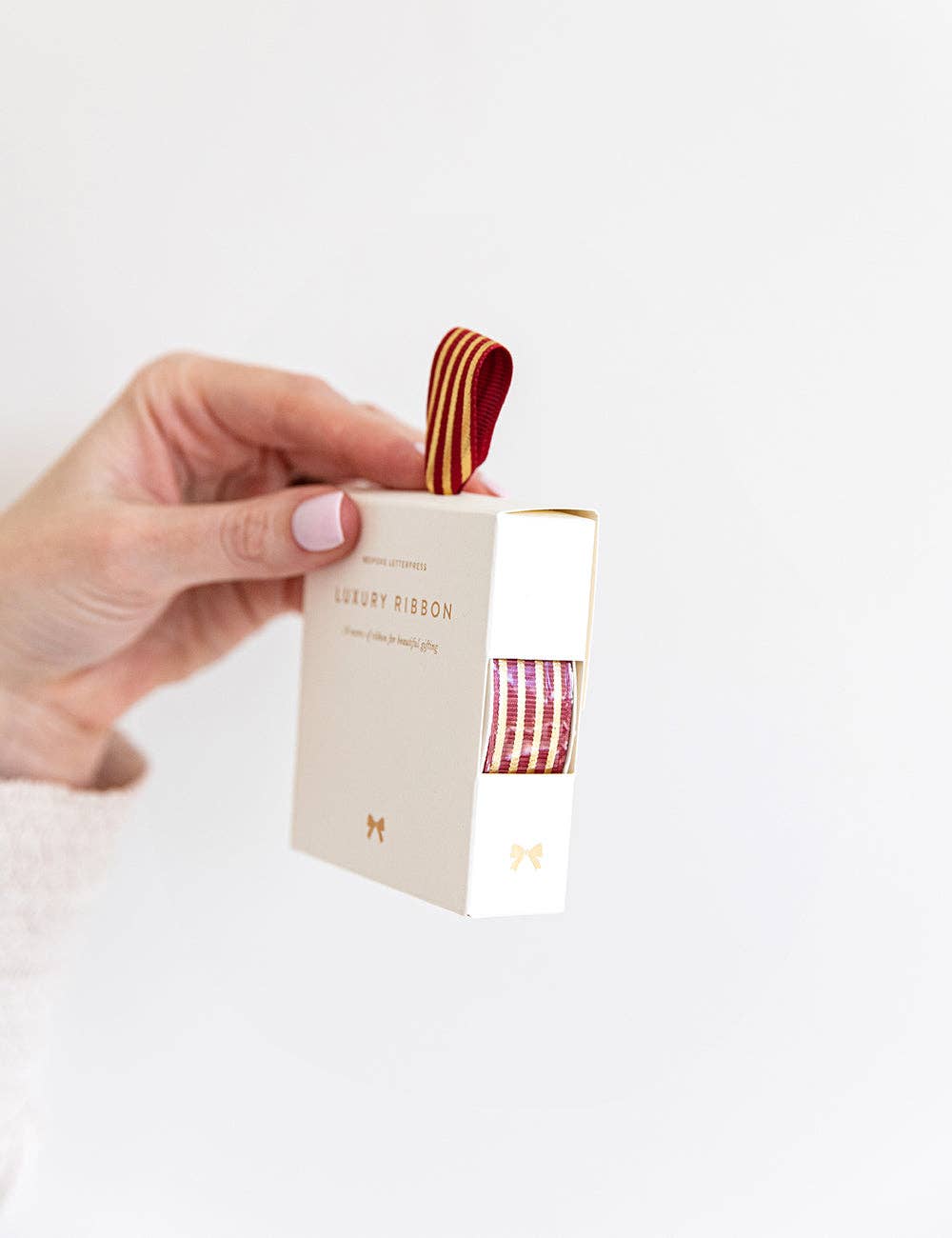 Bespoke Letterpress – Großhandel Band – Geschenke verpacken – Rotes Goldfolien-Geschenkband mit Streifen – 10 Meter12