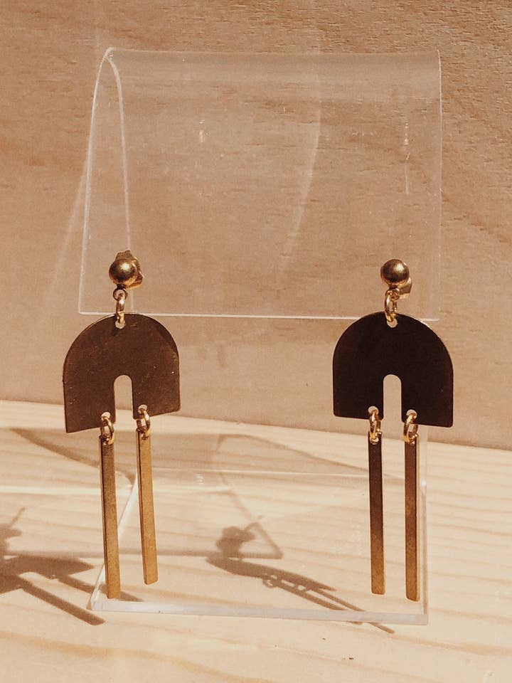 Mude Earrings for wholesale by isiko