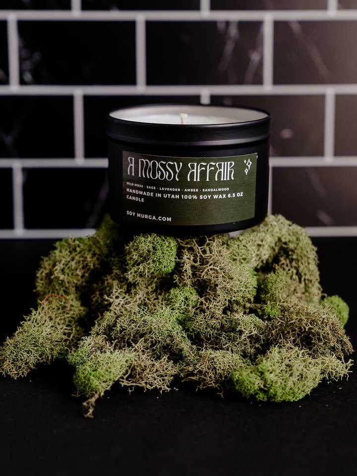 Um Caso Musgoso - Vela de Soja 185g por atacado de Soy Murga