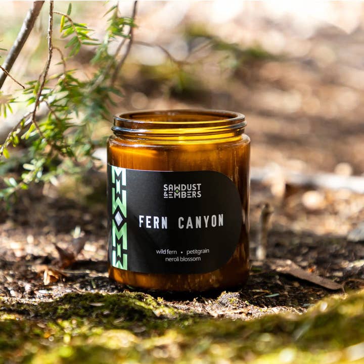 Sawdust & Embers - Wholesale Pot/gevulde kaars - 🌿Fern Canyon – Signature Kaars2