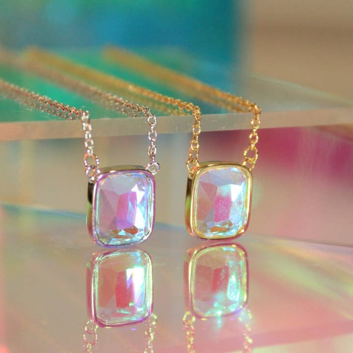 Chloe + Lois - Wholesale Pendant/Charm Necklace - Cushion Necklace in Angel Aura Quartz1