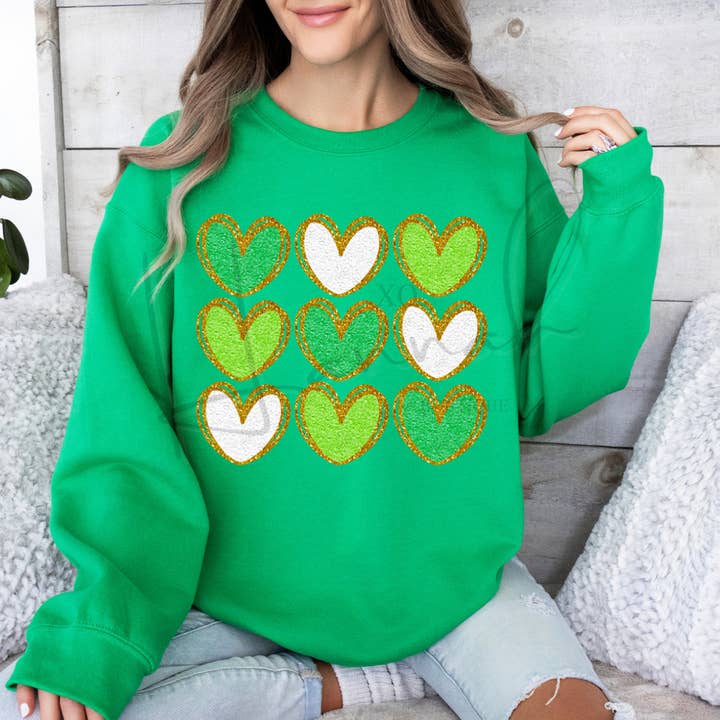 Faux cœurs en chenille pour la Saint-Patrick pour la vente par XO, Hannah