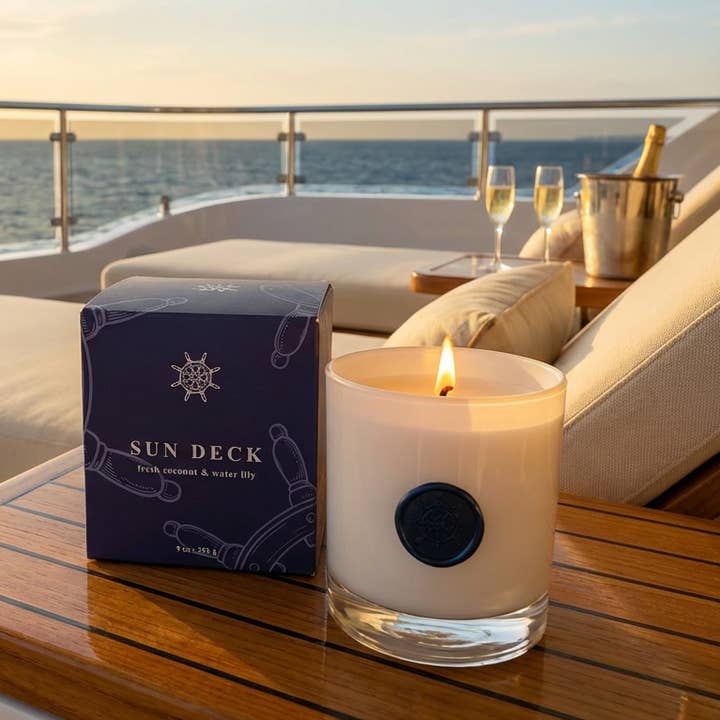 SUN DECK - Yacht Life 9 oz candle (fresh coconut & water lily) for wholesale by Scents of Sicily