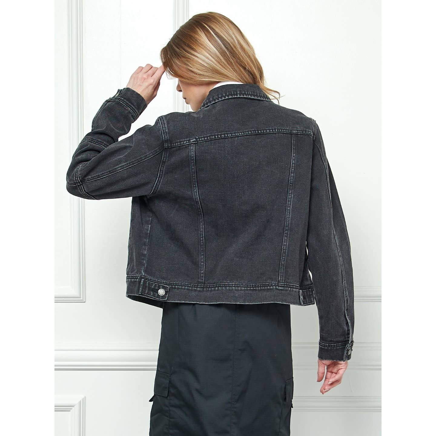 Veveret - Wholesale Denim Jacket - Women's - Cropped Denim Jacket with Asymmetric Seam2