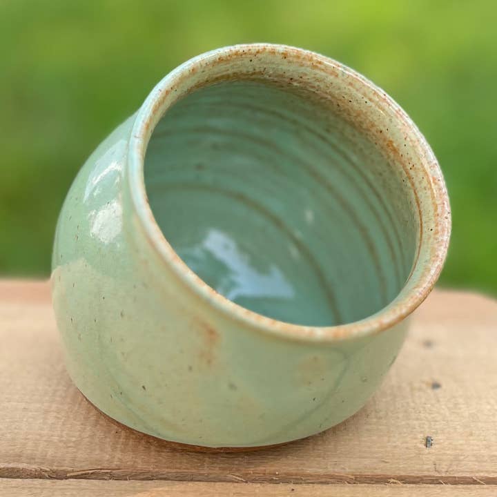 Uphill Pottery - Wholesale Salt & Pepper Shaker Set - Salt Pig3