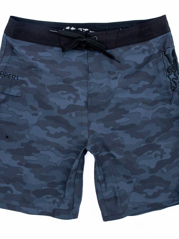 Maui Rippers - Wholesale Swim Shorts - Men's - Midnight Camo 19" Stretch Boardshort