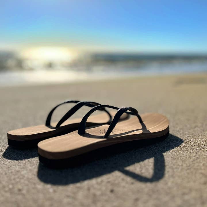 Malibu Jane - Wholesale Flip Flops - Women's - Huntington Flip Flop Black