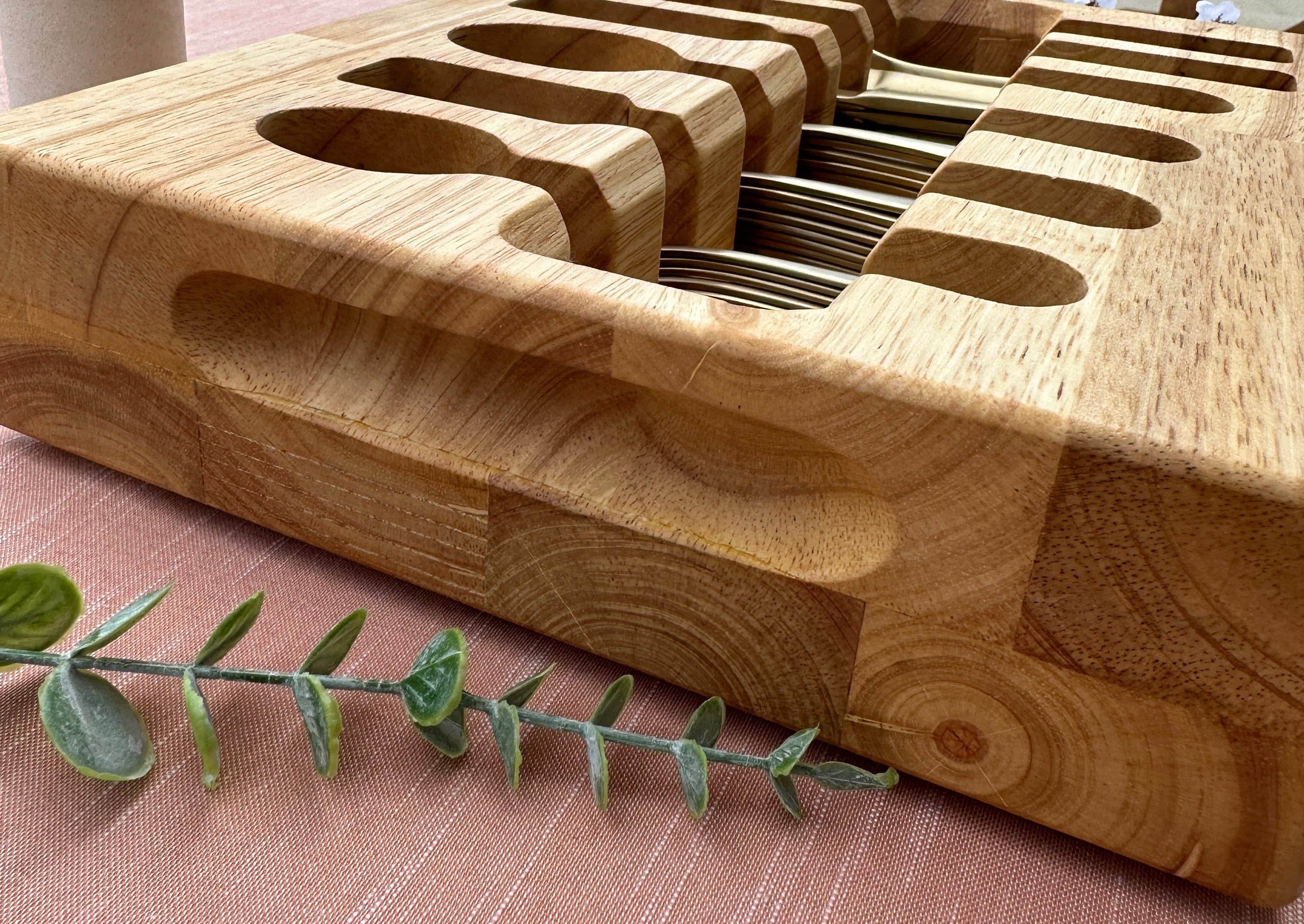 Loudblade - Wholesale Flatware Caddy - Custom Solid Hevea Wooden Flatware Drawer Organizer1