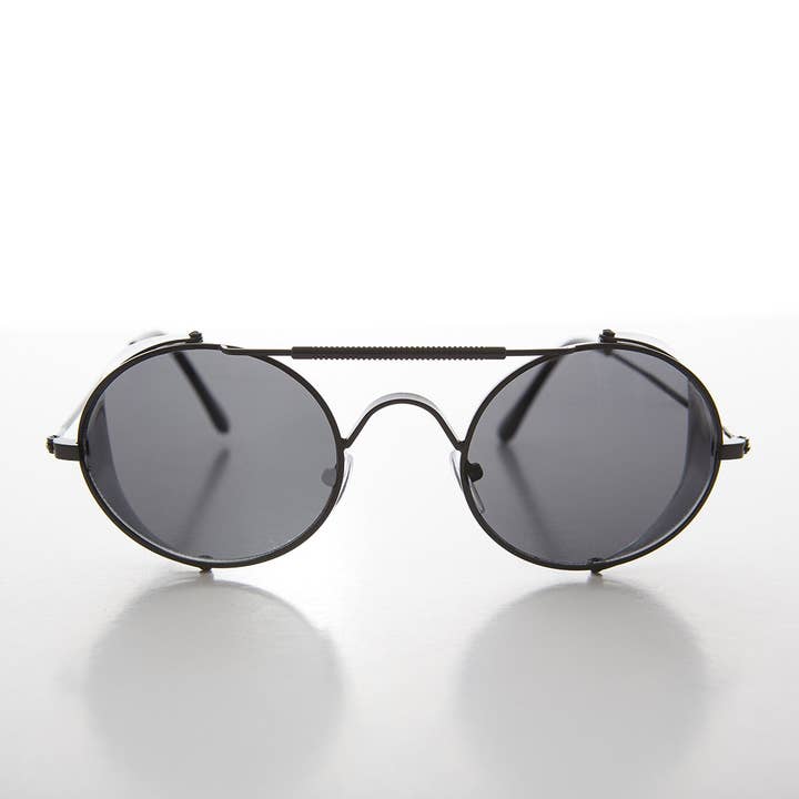SUNGLASS MUSEUM - Wholesale Sunglasses - Unisex - Black Steampunk Sunglass with Folding Side Shields - Bram 45