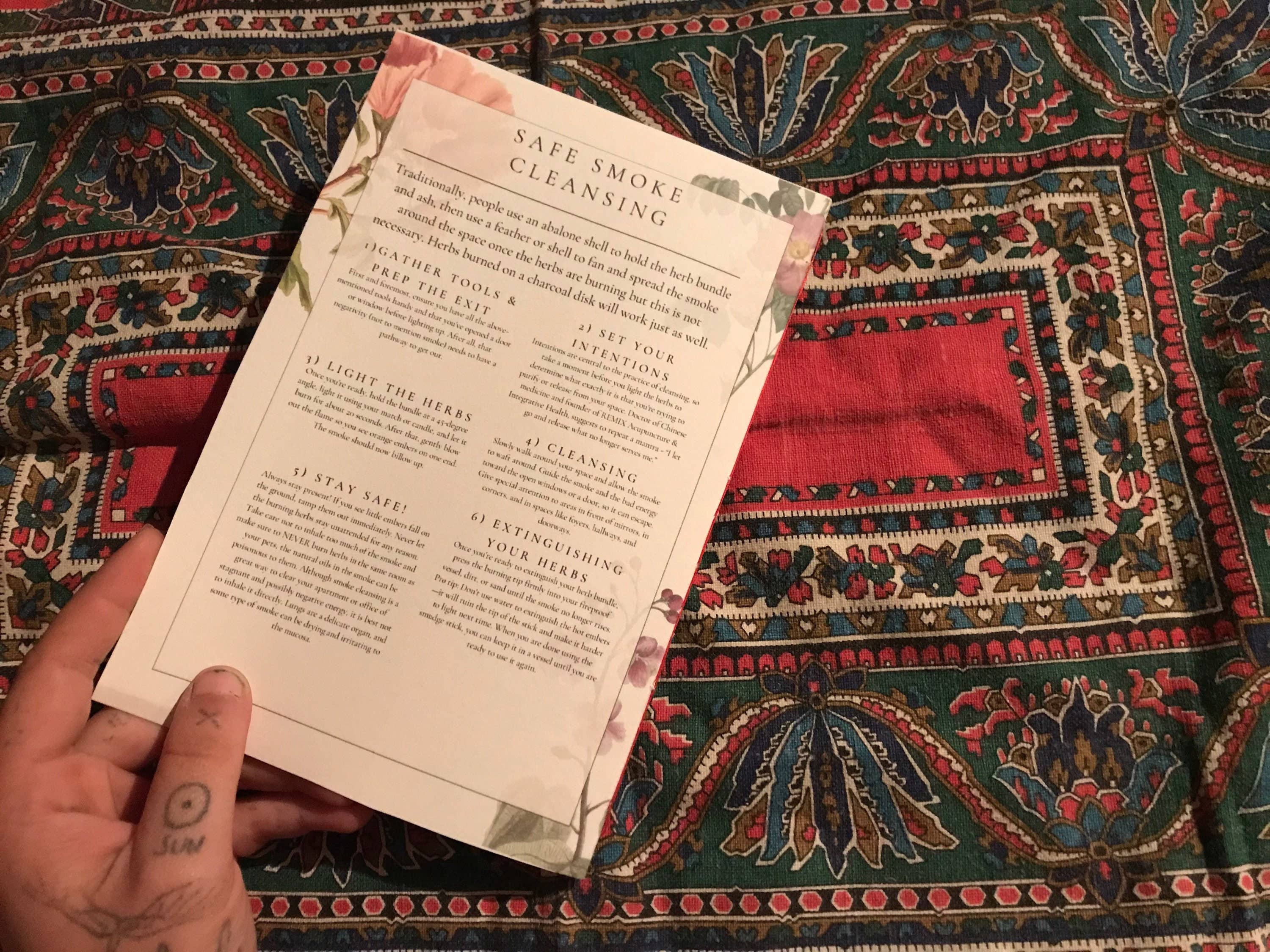 lotusleafaltars – wholesale Crafts, hobbies & DIY book – Smoke Cleansing and Herbal Lore Zine3