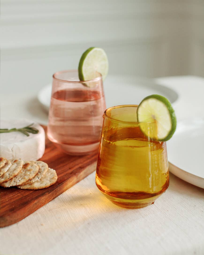 Creative Women – Großhandel Trinkglas/Tasse – Handgeblasener Wasserbecher aus gehämmertem Glas | Paar von 25