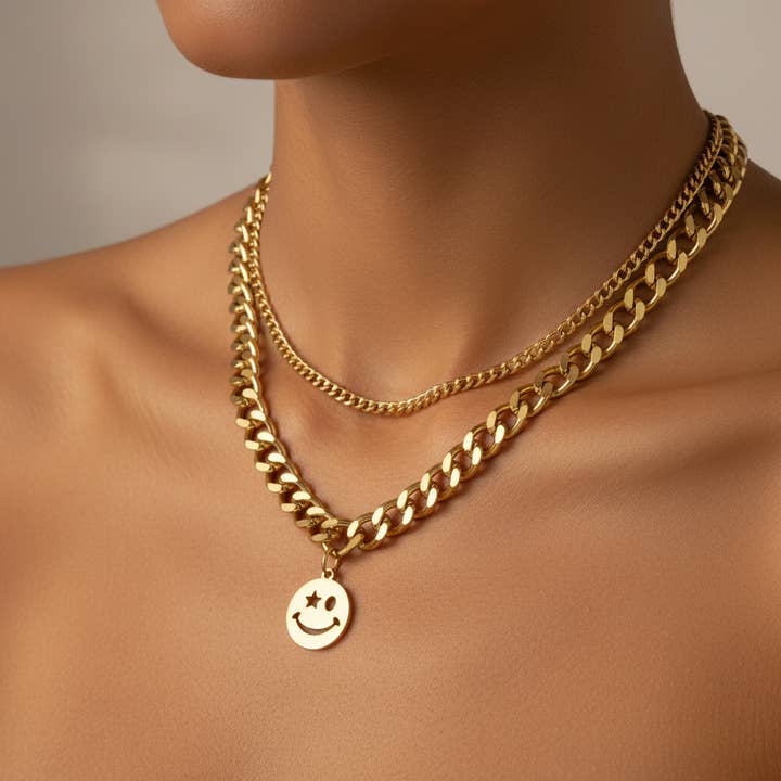 Smiley Chunky 2-radigt guldpläterat halsband för wholesale av Fantastico Fans