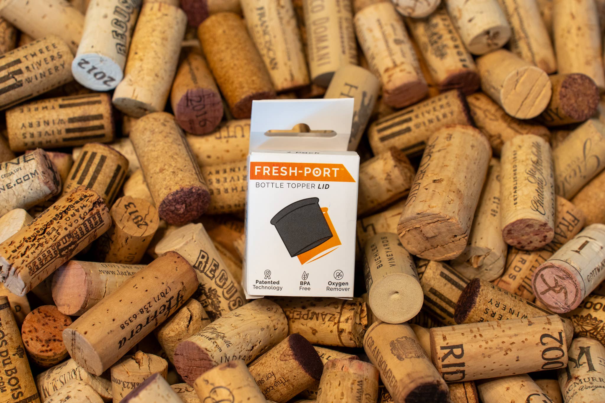 Planetary Design - Wholesale Wine Stopper - Fresh-Port™ Bottle Topper for Wine or Olive Oil2