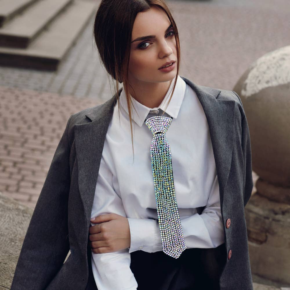 Sensibling Corp. – Großhandel Kette mit Anhänger/Charm – Halskette mit glitzernder Krawatte16