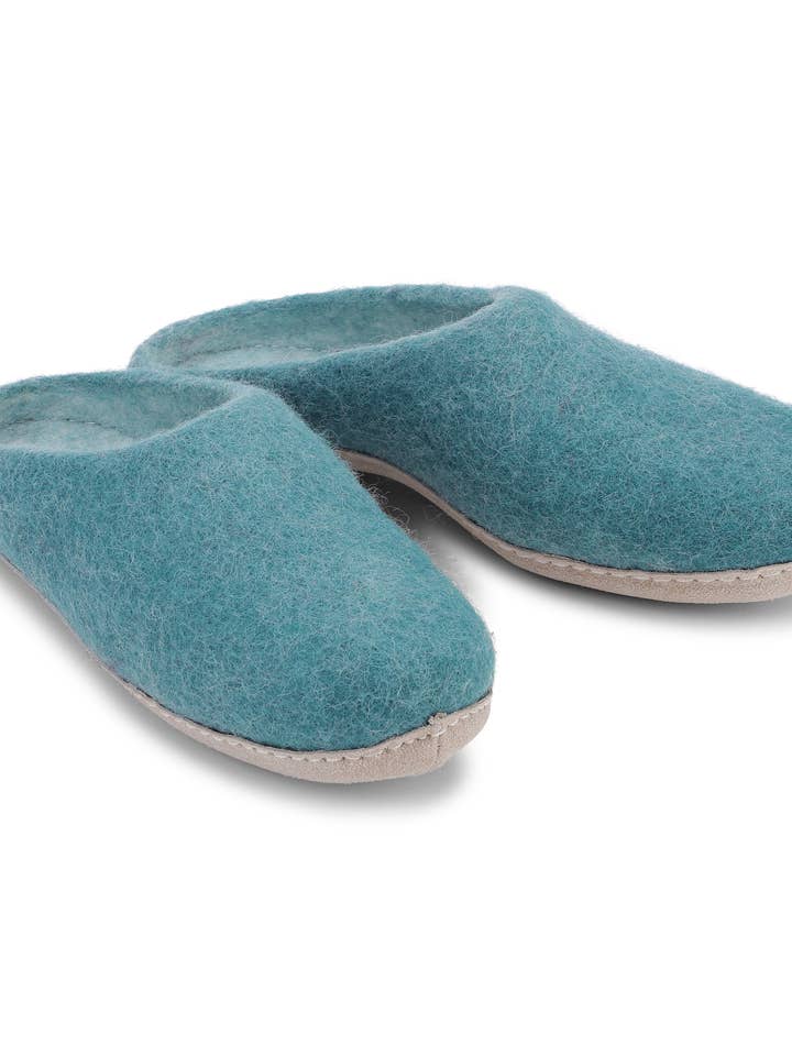 Pantoufles bleu mer pour la vente par Talla Imports