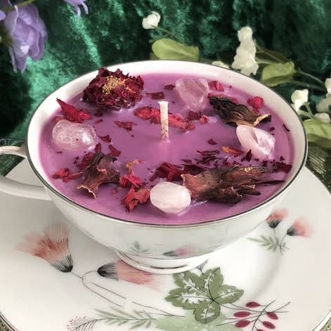 Ljustillverkning på Willow -Marsh Farm Store för wholesale av The little norwegian candle company