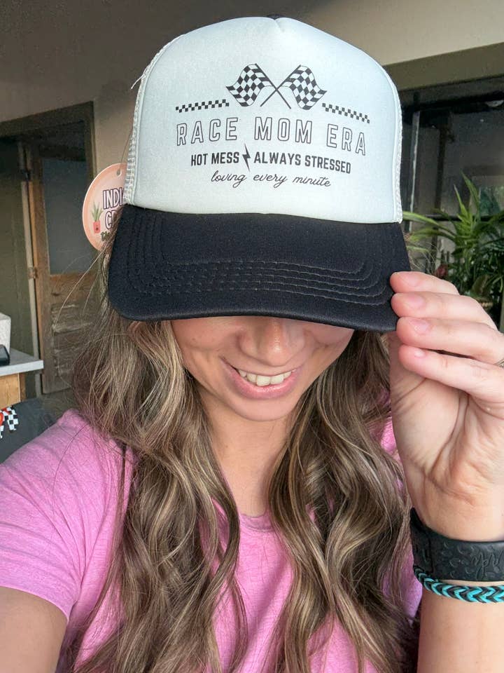 Race Mor Æra Trucker Hat for engroshandel hos Indian Creek Threads