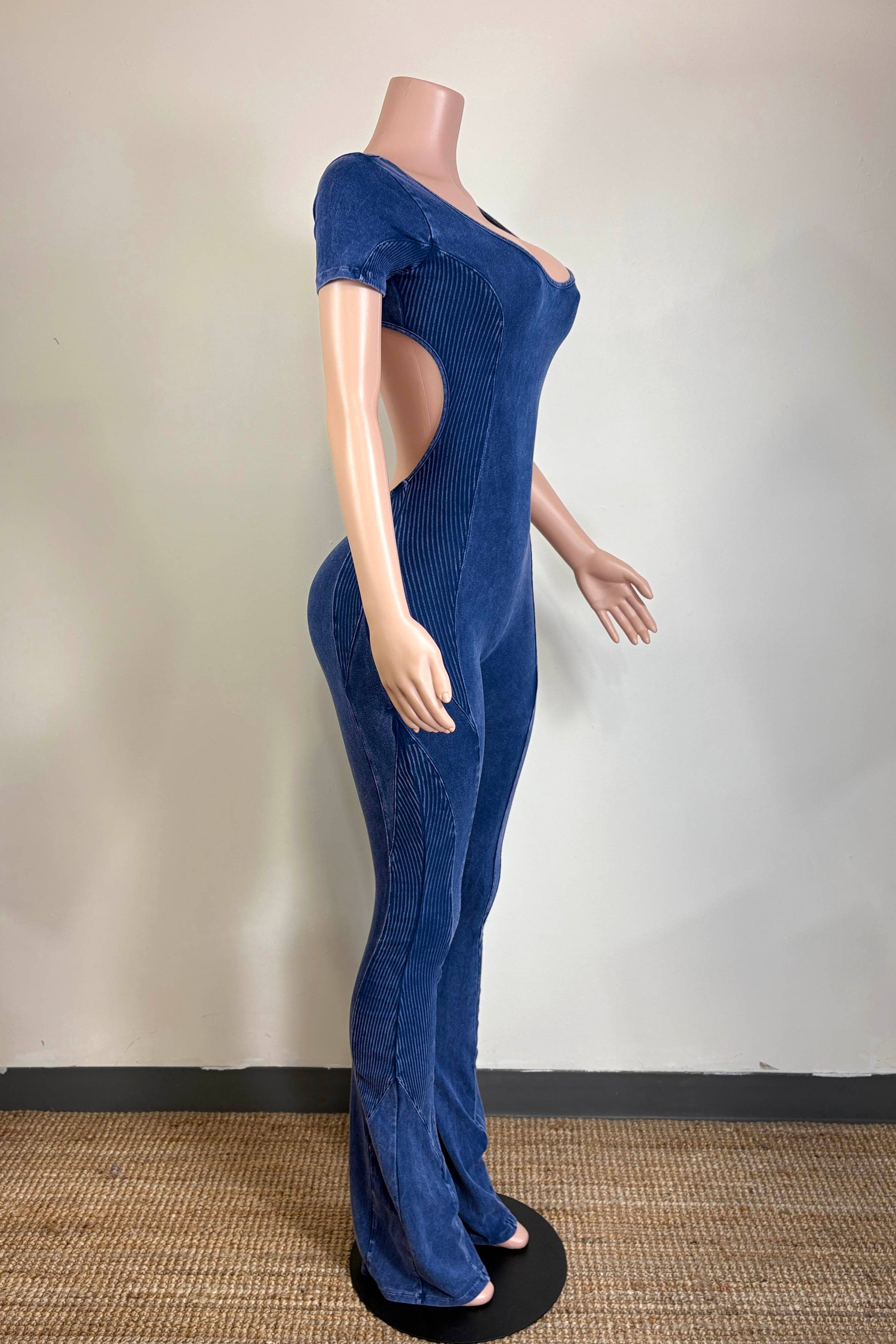 Dalia Studio – wholesale Jumpsuit – Women&#x27;s – MINERAL WASH OPEN BACK FLARE JUMPSUIT13