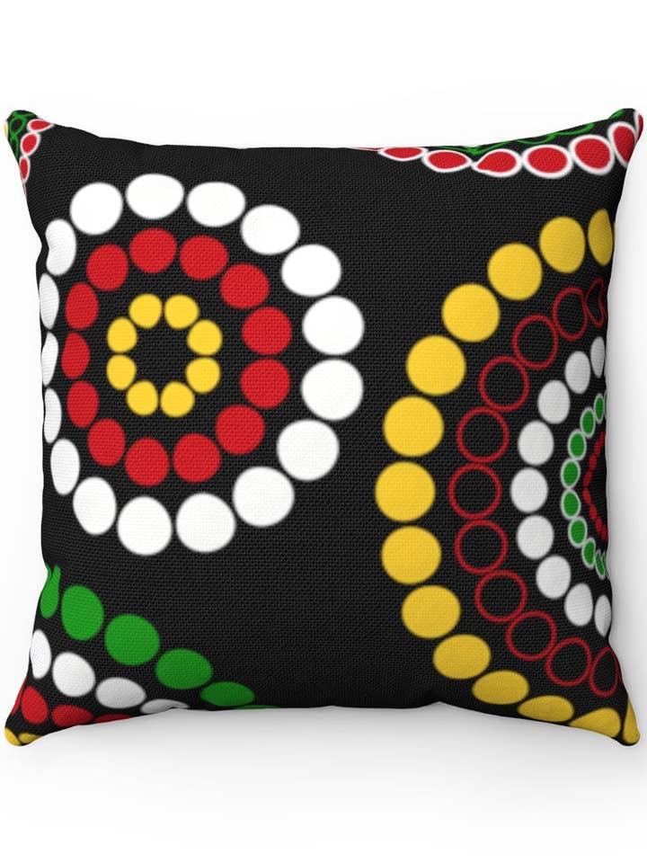 Oreiller carré en polyester filé à fleurs vertes en or guyanais pour la vente par Guyanese Swag