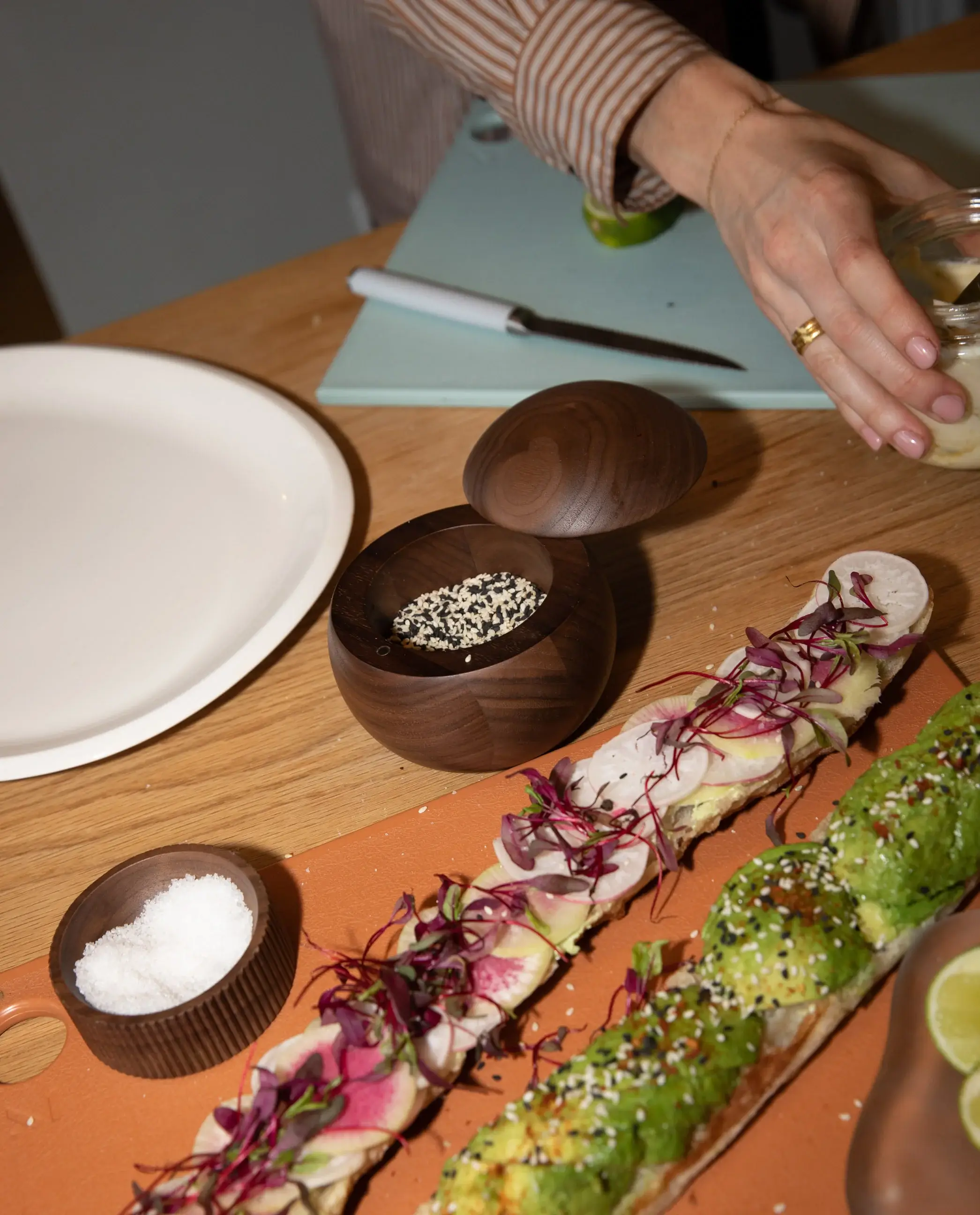 Material - Wholesale Salt Mill - The Salt Sphere4