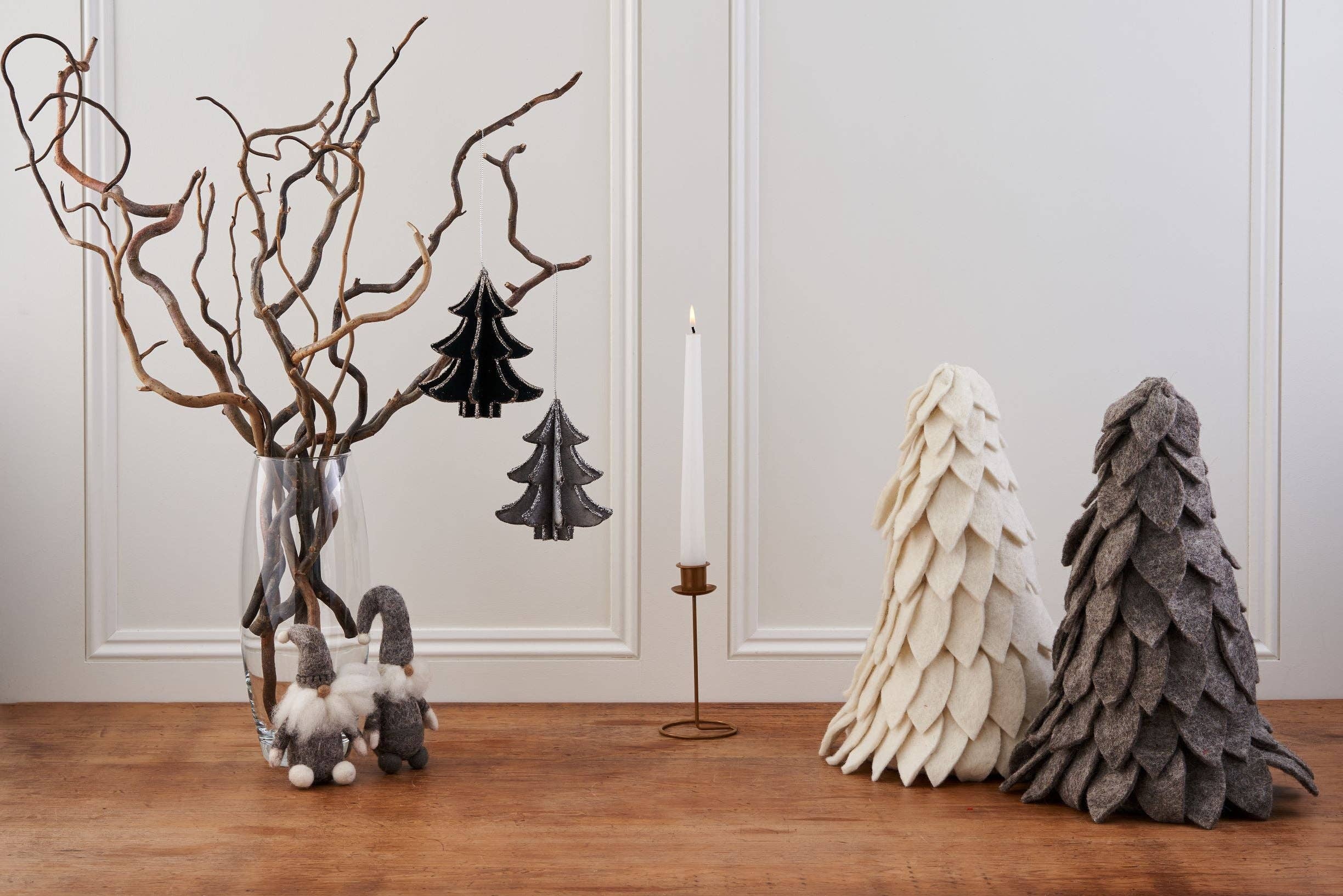 We Love Seasons Ltd – wholesale Ornament – Green Wooden Christmas Tree with Sparkly Edges1