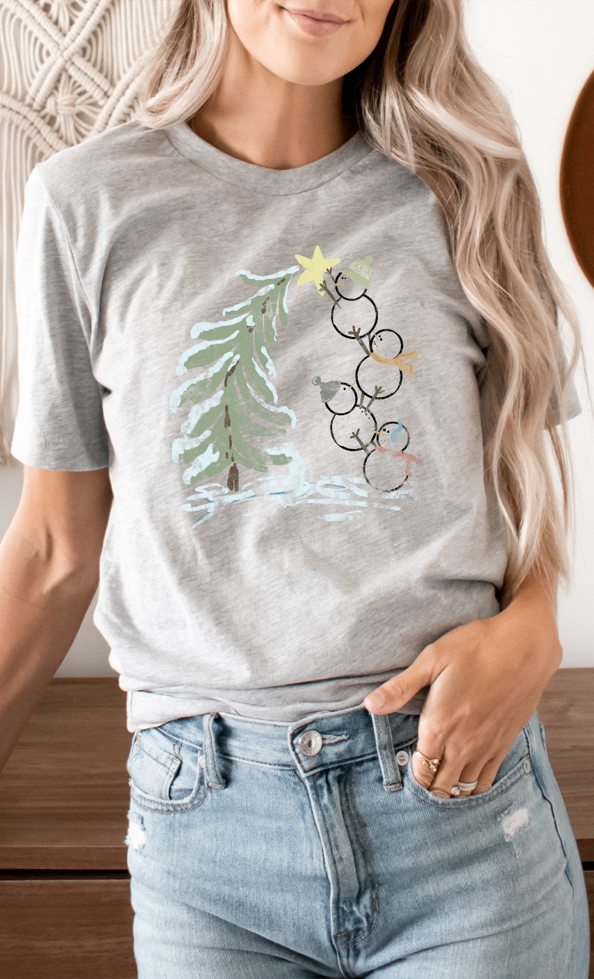 Kissed Apparel - Vendita all'ingrosso Maglietta serigrafata - Donna - Albero decorativo a forma di pupazzi di neve con stampa a stelle5