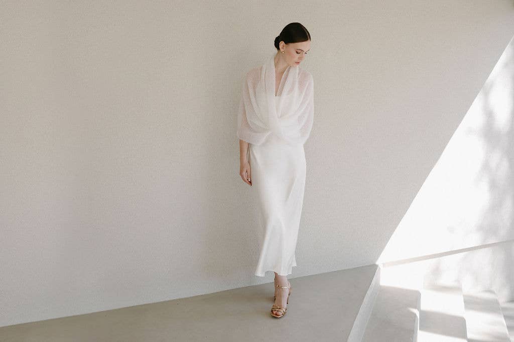 WOOL HOUSE - Wholesale Wrap - Women's - Luxurious Bridal Wrap Shawl / MAGNOLIA19